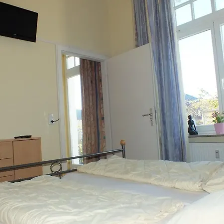 Haus Am Park - 48-10 Kuehlungsborn